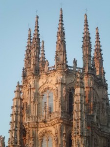 CIMG0882 IL PRIMO RAGGIO DI SOLE SULLA CATTEDRALE DI BURGOS