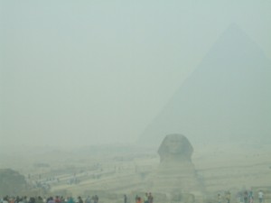 ...da 5 mila anni la Sfinge protegge la piramidi dal NULLA...
